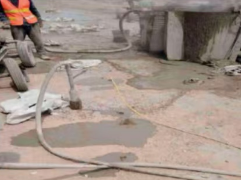 市南水泥混凝土路面板底注浆技术 路面脱空注浆整治方案